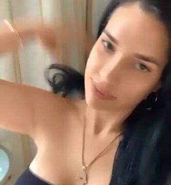 Amelia Alcantara bailando sexy