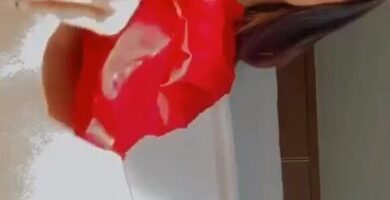 Caperucita roja masturbandose