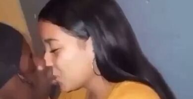 Le come la cara para besarla WTF