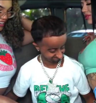 Baby alien follando con Gem jewels y Lacey jayne