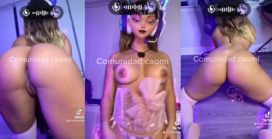 Caomi98 ya le esta gustando mostrar su cuerpo