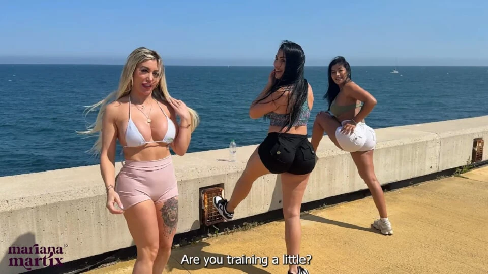 El grupo de historias está preocupado por el sexo español que conoce en la playa, Marianix.