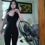 Joven adolescente de 18 graba su primer porno en mi casa