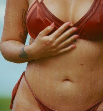 Karol g partes mas calientes del video