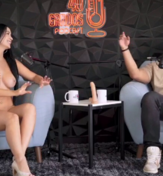 Kathrin3 desnuda con Cris Pasquel
