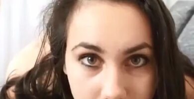 La cara de ella lo dice todo