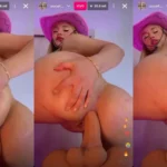 Laura Mendoza monta un dildo y dice ay mi culo