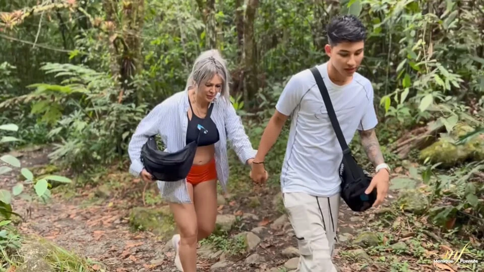 Mi primera vez con un fotógrafo en el río - Las mascotas de Monique & Danner Mendez