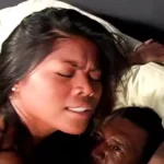 Nena nabianiana se arrodilló y tuvo una gran polla negra