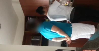 Sirvienta no tiene más opción que follarse a su jefe – part 1