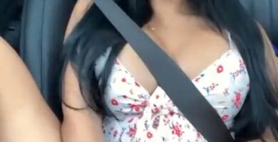 Steffyofficial masturbandose
