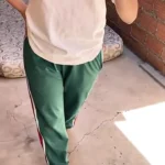 Video completo de video se desnuda en la escuela y es afectado por un compañero