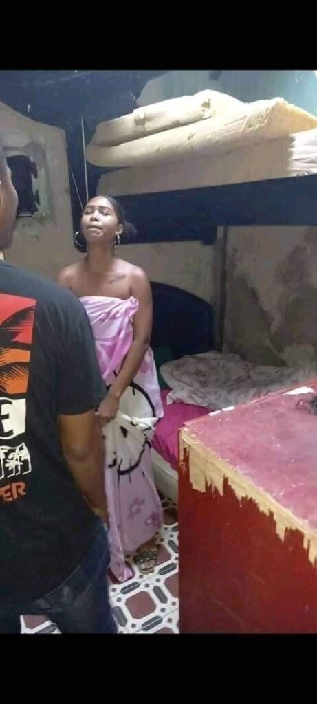 ¡Increible! Encuentra a su esposa con otro hombre